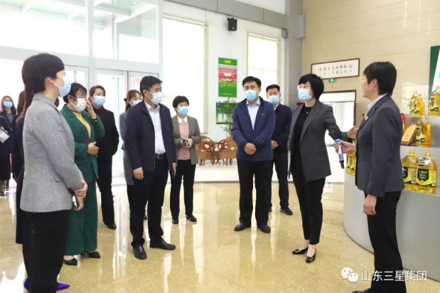 滨州市女企业家创业创新协会主会场参会人员来山东s36沙龙会集团观摩交流