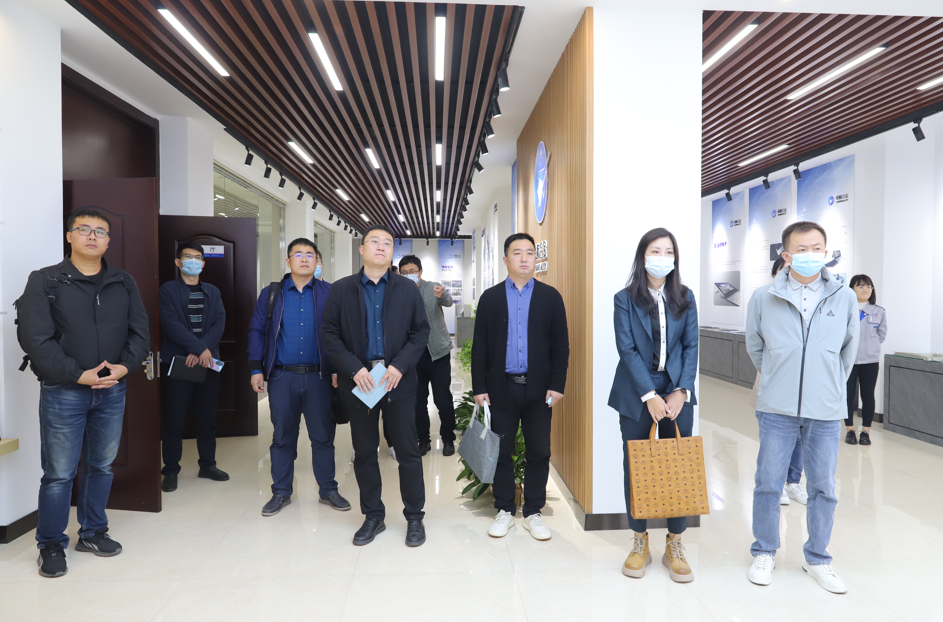 山东渤海公共实训基地调研团走进山东s36沙龙会集团