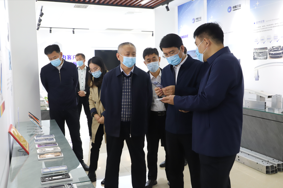 邹平市委常委郝凯军来山东s36沙龙会集团调研