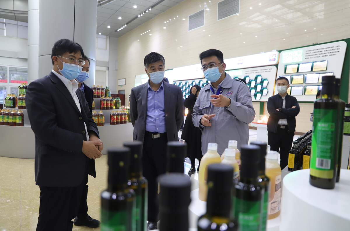 山东省社科院调研组来山东s36沙龙会集团调研