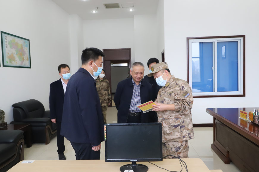 邹平市委常委、人武部部长胡燕龙来山东s36沙龙会集团调研