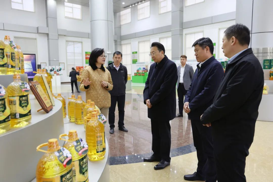 滨州市委副书记刘忠远来山东s36沙龙会集团调研