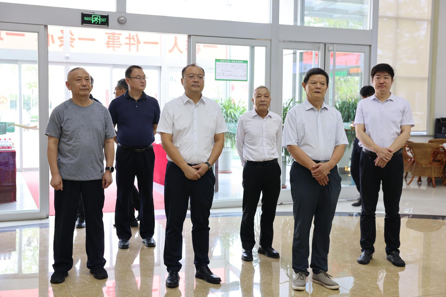 山东省学生营养与健康协会会长张厚吉一行来山东s36沙龙会集团考察