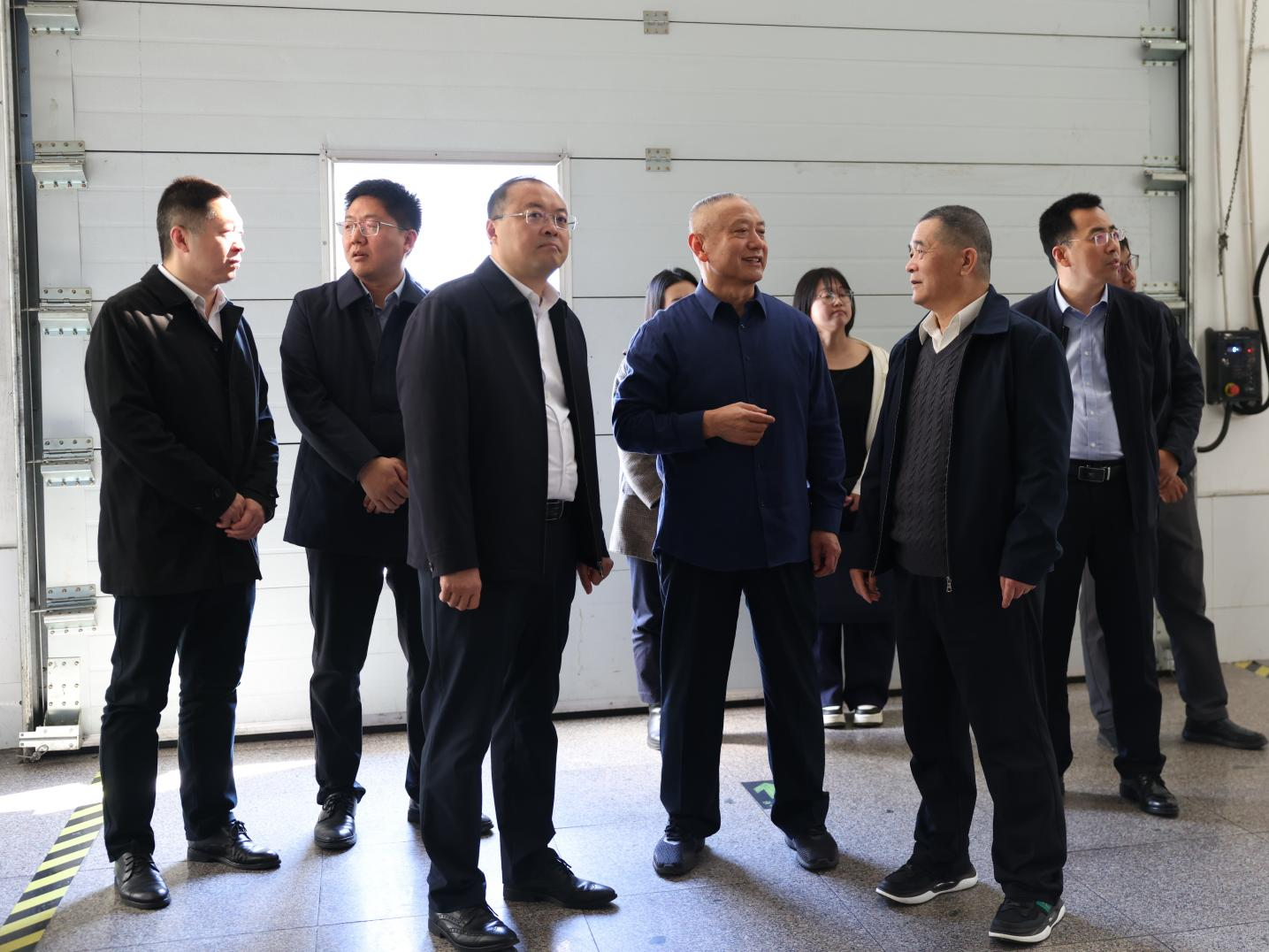 滨州市政府研究室副主任蔡新卿一行来山东s36沙龙会集团调研