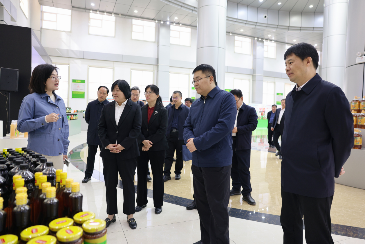 滨州市“首批国家互联网信息办公室网络立法联系点”建设推进会议与会领导来山东s36沙龙会集团调研