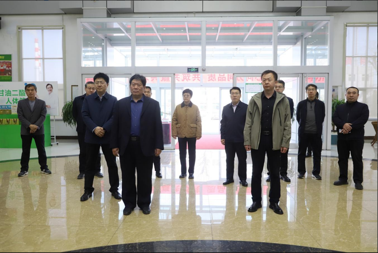 邹平市人大常委会专题调研组来山东s36沙龙会集团调研