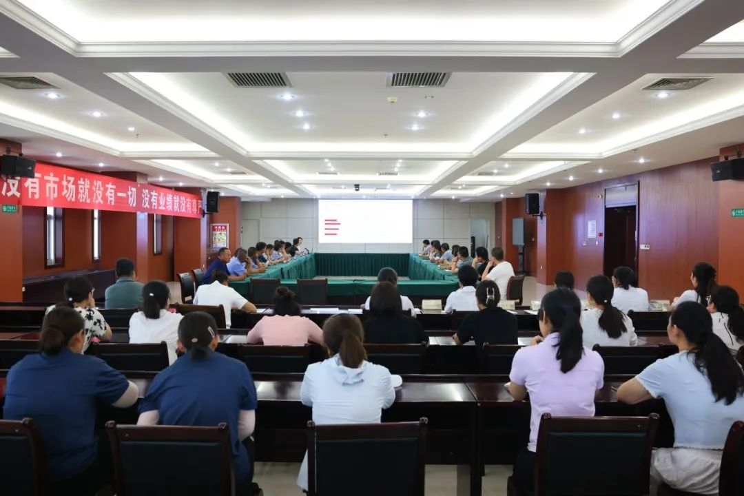邹平市中医院中医科普健康义诊惠企服务活动走进山东s36沙龙会集团