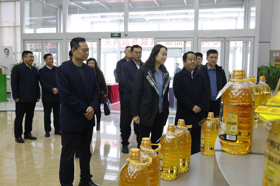 省市场监管局党组成员、副局长郭朝波一行来山东s36沙龙会集团调研