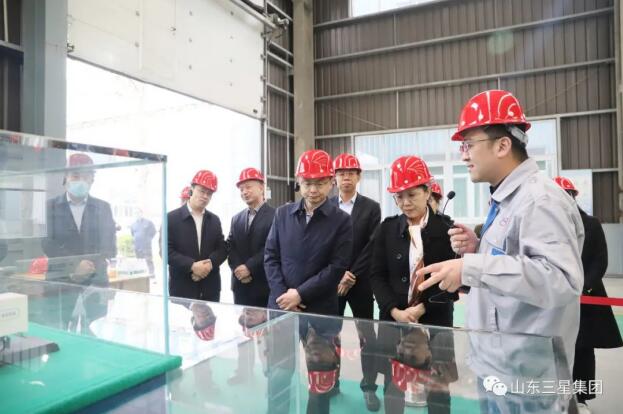 滨州市政协副主席、市工商联主席侯学峰一行来山东s36沙龙会集团调研