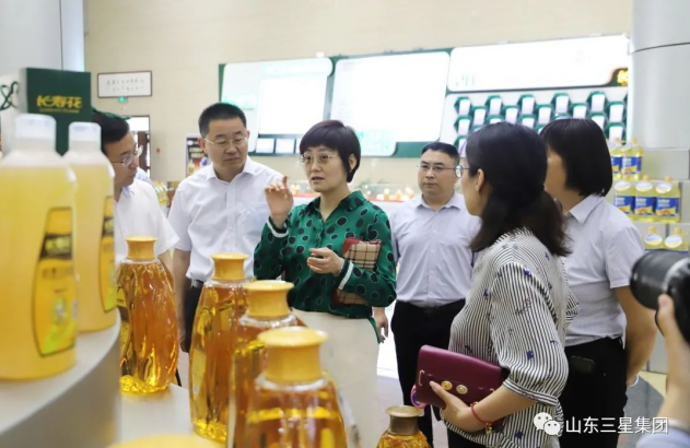 中国粮油学会副秘书长于衍霞一行来山东s36沙龙会集团参观调研